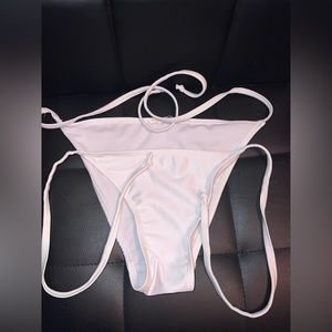 Regular white bikini bottom